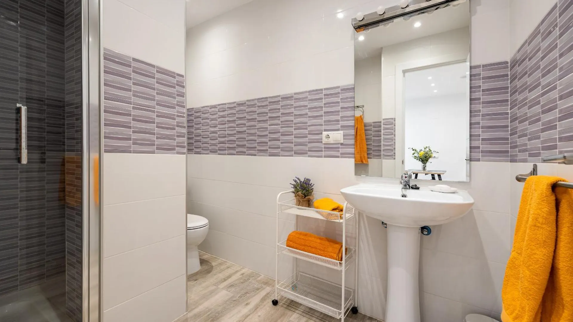 Apartamento Oviedo Puerto Fuengirola 0*,  España
